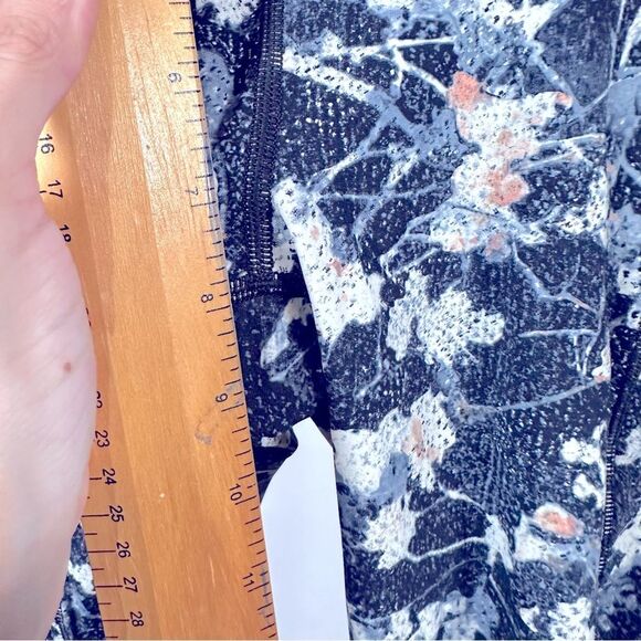 Lululemon Athletica Floral Print Leggings - Black and Pink - Picture 9 of 10